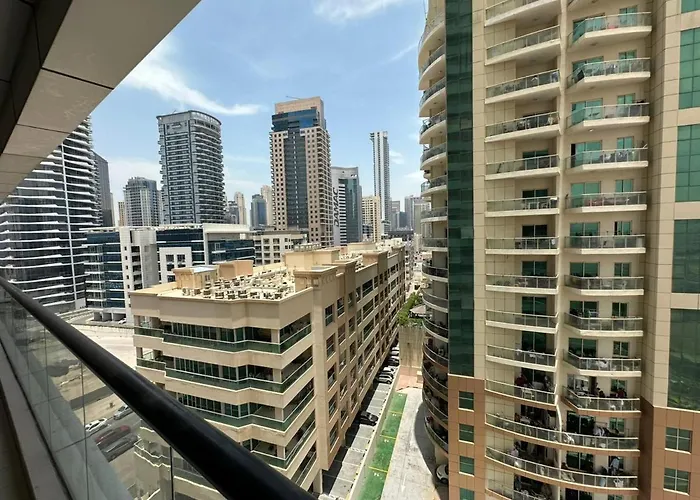 Elite Master Room In Dubai Marina Near Blue Water