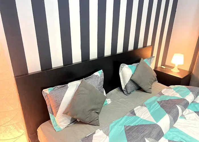 Elite Master Room In Dubai Marina Near Blue Water